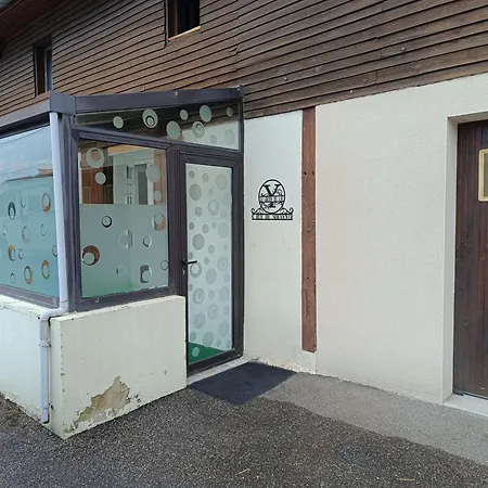 Semesterbostad Le Gruon Du